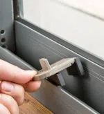 Locksmith Key Store Windsor Heights, IA 515-298-7925 - broken-key-extraction